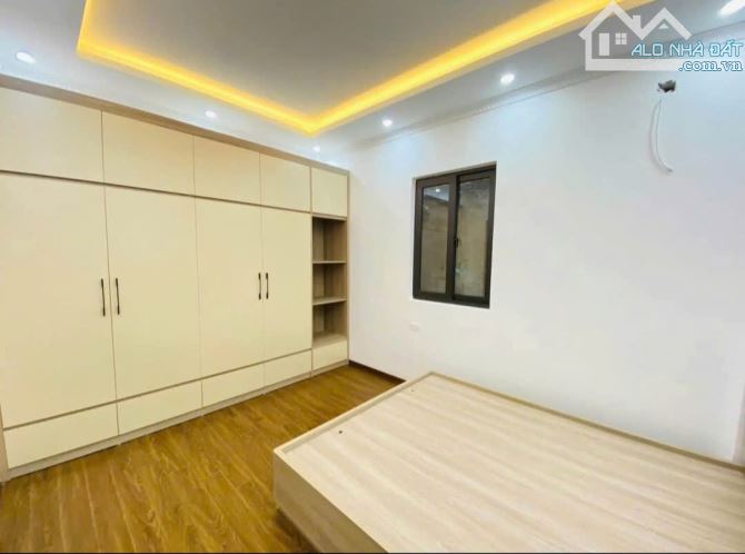 SIÊU RẺ - 6,4 TỶ - 52M - BÁN NHÀ DÂN XÂY - THƯỢNG THANH, LONG BIÊN, GẦN Ô TÔ, TIỆN ÍCH - 2