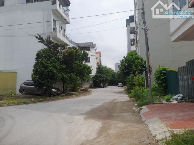 ĐẤT YÊN NGHĨA LÔ GÓC TRỤC CHÍNH KINH DOANH - 2