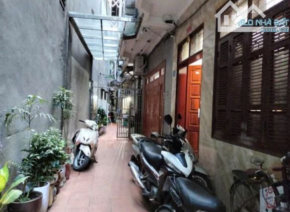 12,25 TỶ = 50M2. MT: 4,2M. 4 TẦNG, 4 NGỦ. TRẦN THÁI TÔNG, CẦU GIẤY. - 2