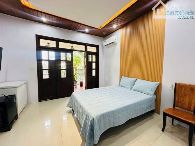CHO THUÊ NGUYÊN BIỆT THỰ SÂN VƯỜN - NGAY PHỐ TÂY - TP HUẾ - 2