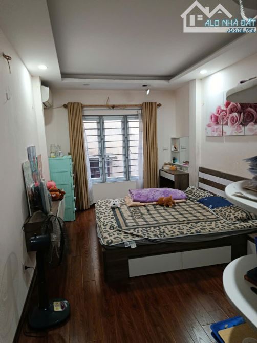 Phân lô đường Cầu Giấy 45m² 5 tầng giá 12 tỷ đầu tư tốt - 2