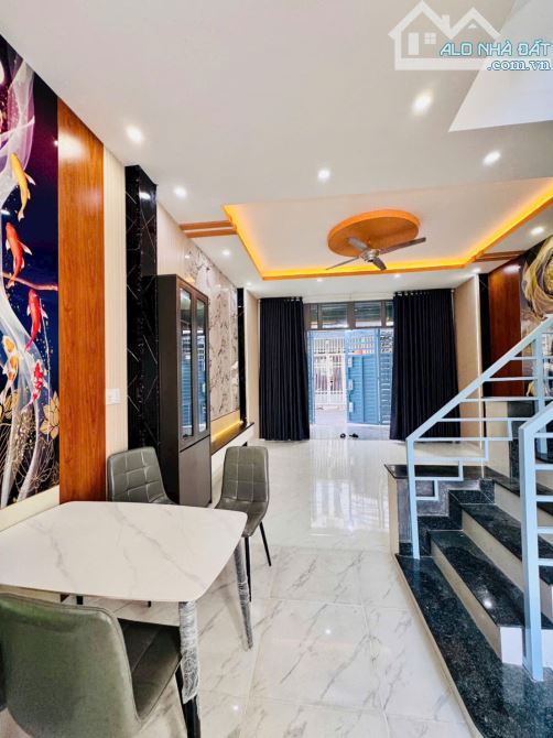 Nhà xe hơi né 4 phòng ngủ thạnh Lộc 16 - 2