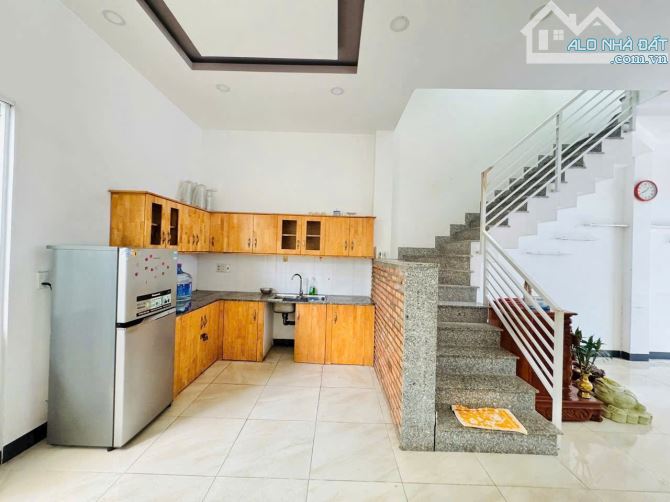 Bán nhà 3 tầng đường số 26 KĐT Hà Quang 1 , Phước Hải , Nha Trang. Giá 6.3 Tỷ - 2