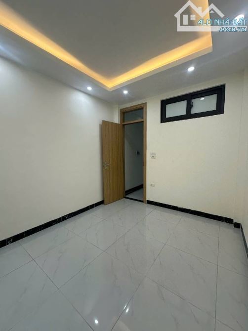 👉 bán nhà phụng châu chương Mỹ sát trường đại học thể dục thể thao- 40m2  xây 4 t - 2