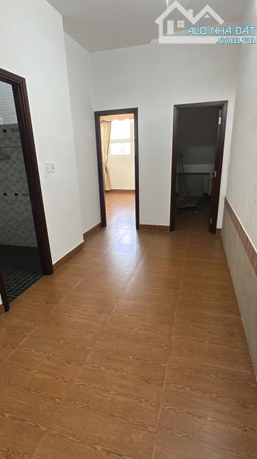 Cho thuê nhà 4.5 tầng Phan Đăng Lưu giá 25tr/tháng 5x20=100m - 2