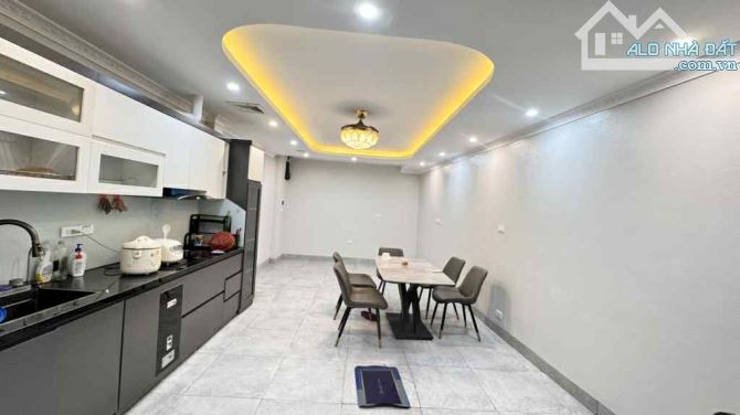 NHÀ BÁN PHỐ HOA LƯ – DT 60M2 – THANG MÁY – Ô TÔ QUA – NHÀ MỚI 5 TẦNG – MT 4,5M – GIÁ NHỈNH - 2