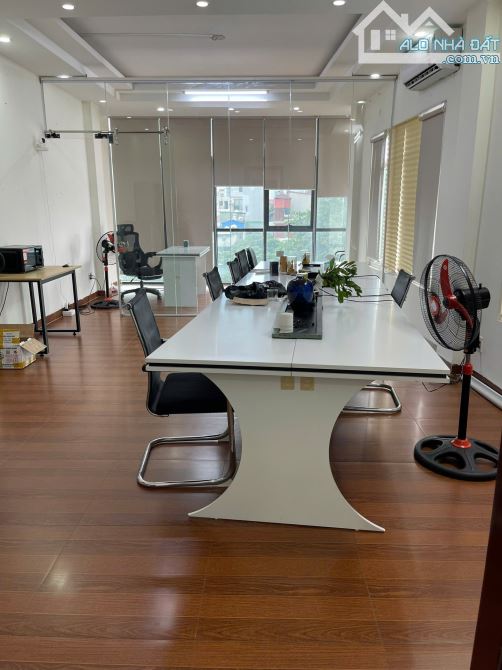 Cho thuê Văn phòng 50m2 - có sẵn 2 phòng, giá cực tốt tại Hoàng Quốc Việt, Cầu Giấy, HN - 2