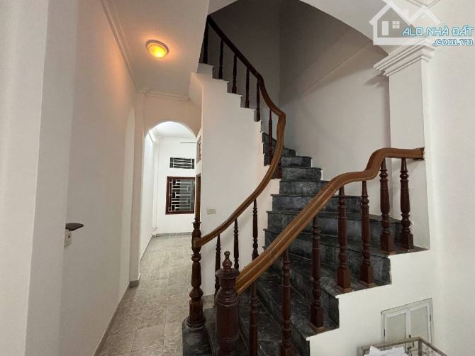 NHÀ ĐẸP CẦU GIẤY – DÂN XÂY, PHÂN LÔ, Ô TÔ ĐỖ CỬA, Ở SƯỚNG, ĐẦU TƯ ĐỈNH - 45M - NHỈNH 11 TỶ - 2