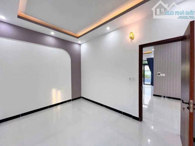 Chỉ với 3 tỷ 150 triệu mua nhà đẹp đường số 38, H.B.Chánh, Q.Thủ Đức, 75m2, sổ hồng riêng - 2