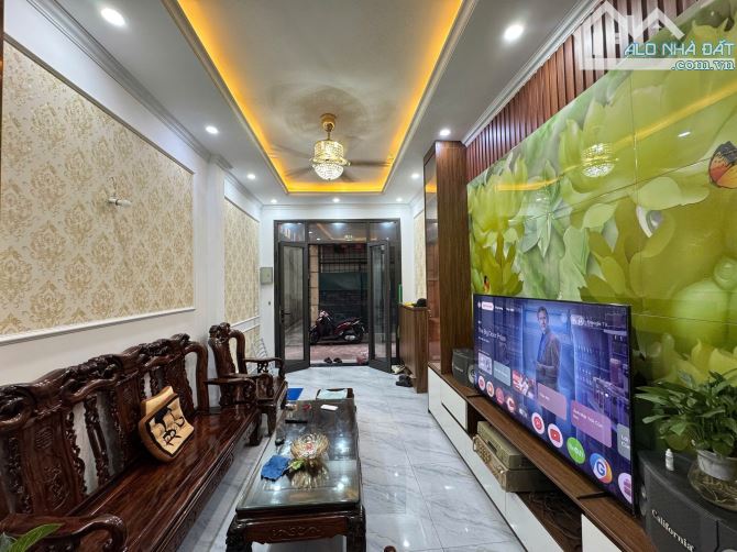 Bán nhà phố Trần Thái Tông, Cầu Giấy, 46m2, ôtô gần, thang máy, full đồ, ngõ thông,10.2 tỷ - 2