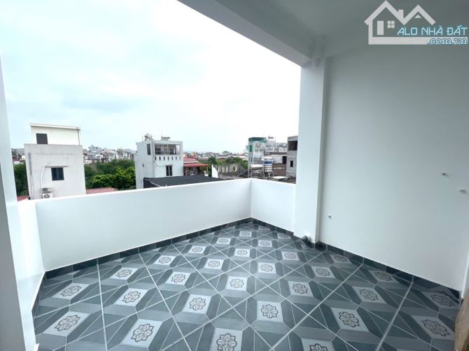 Bán nhà Đội Văn ô tô đỗ cạnh nhà 4 tầng chỉ 3,8 tỷ - 2