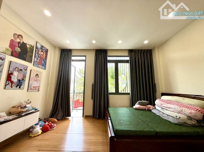 SIÊU PHẨM 3 Tầng bên sông HIỆP BÌNH CHÁNH THỦ ĐỨC DT 85m2 Giá 12.5 Tỷ - 2