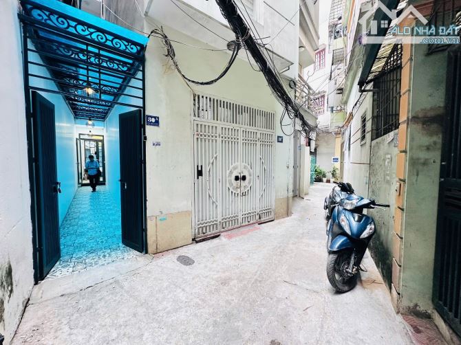 Hiếm, Nhỉnh 9 Tỷ, Nhà 6 Tầng Full Nội Thất Trung Tâm Cầu Giấy, 34m2 - 2