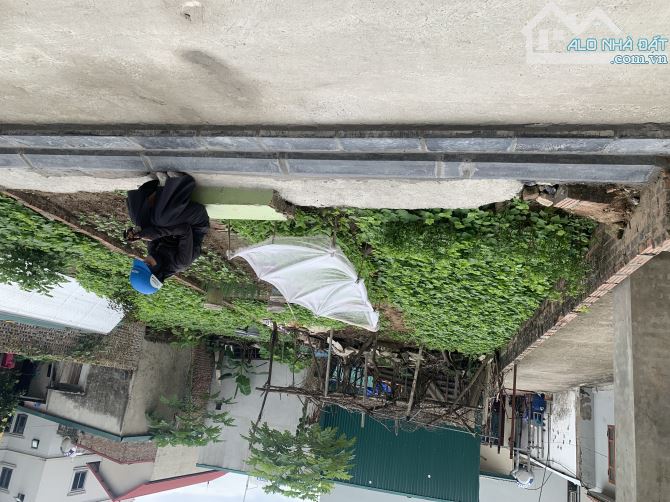 LÔ GÓC MẶT TIỀN RỘNG ĐƯỜNG THÔNG Ô TÔ CHẠY VÒNG QUANH - 2