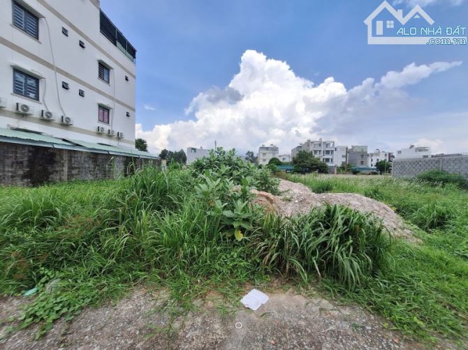 Q9 - GẤP BÁN -  200M2(10*20) - HẺM RỘNG 6M, ĐƯỜNG LÒ LU, PHƯỜNG TRƯỜNG THẠNH - NHỈNH 9 TỶ - 2