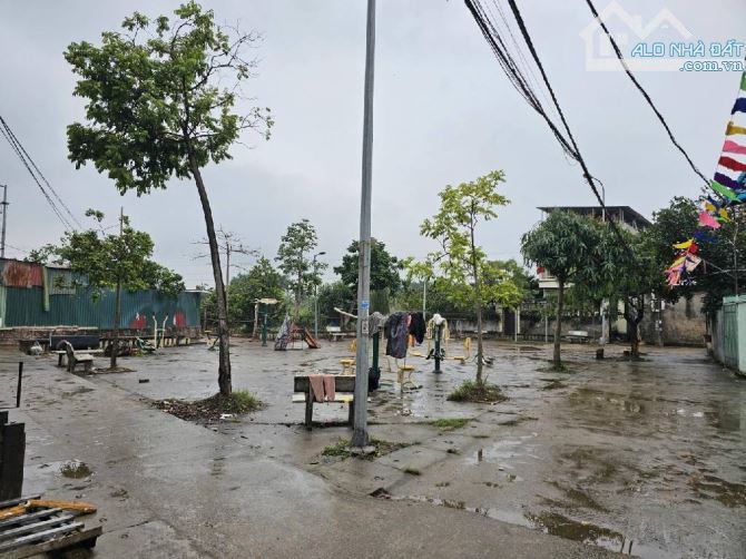 Mảnh đất đầu tư 33m2 ô tô chạy vòng quanh giá 4.35 tỷ thôi - 2