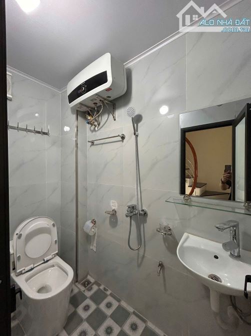 BÁN NHÀ CHỢ KHÂM THIÊN–27M²–3 TẦNG–GIÁ 5.6 TỶ–NHÀ MỚI ĐẸP–2 THOÁNG TRƯỚC SAU – 3 NGỦ - 2