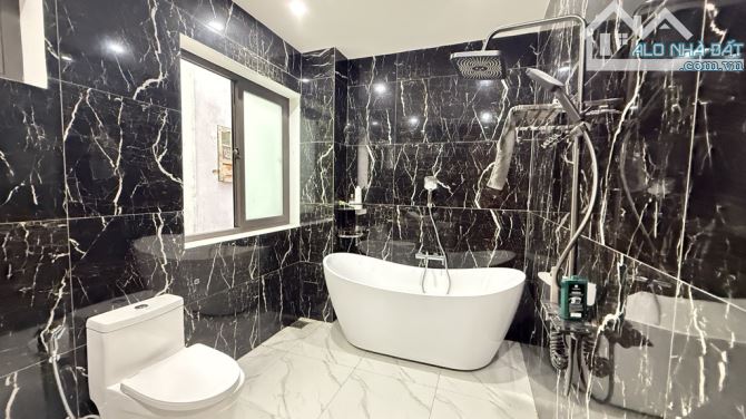 Bán Biệt Thự 3 Tầng Lô Góc 130m2 Siêu Sang, Gần Biển Sơn Thủy - Ngũ Hành Sơn, Chỉ 1X tỷ - 2