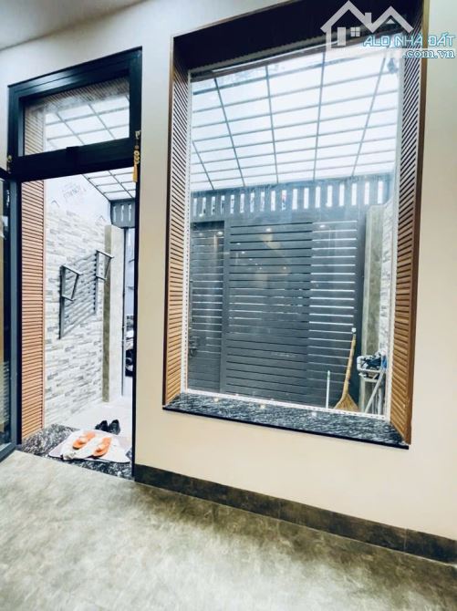 Nhà bán đường Tôn Thất Thuyết Quận 4 RỘNG ĐẸP 50m2 TẶNG NGAY gói thi công 1,8 TỶ - 2