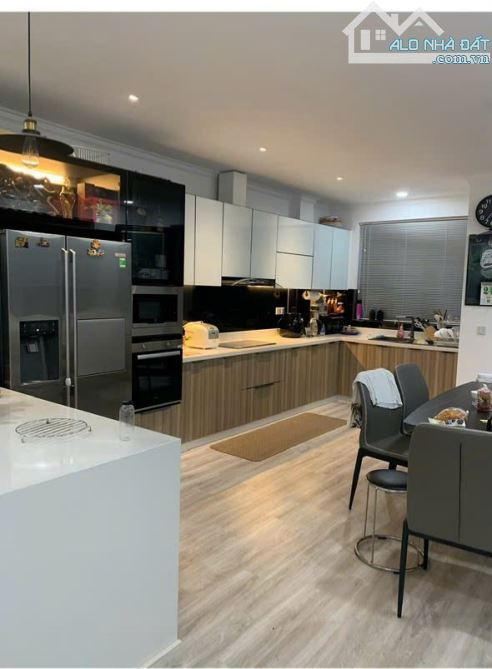 HX tải 1/ Lê Văn Sỹ p.10 Phú Nhuận  5x15m ,1 trệt 5 lầu thang máy  View 3 mặt thoáng . - 2