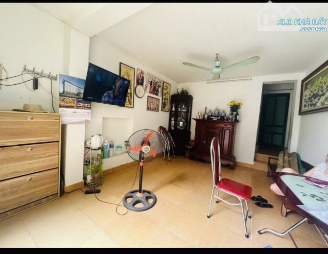 Bán nhà phố Hồ Đắc Di - Ngõ đẹp gần hồ - Khu dân trí cao, tiện ích - 2