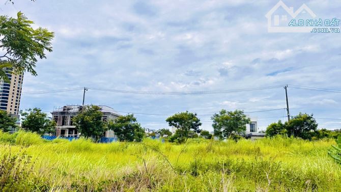 BÁN LÔ BIỆT THỰ - MẶT TIỀN NGUYỄN HỮU AN - SƠN TRÀ - 180m2 - 15.xTY. - 2