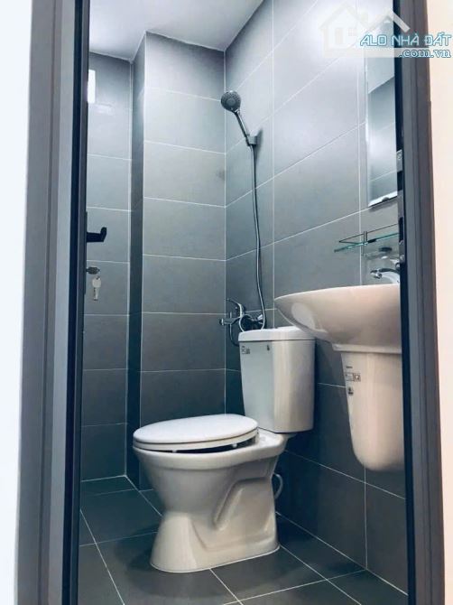 Bán nhà đẹp 4 tầng Khánh Hội phù hợp làm CHDV 6PN 6WC chỉ 7.9 tỷ - 2