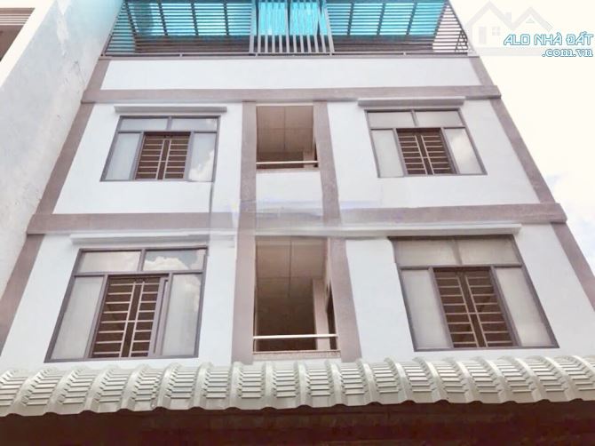 Căn hộ dịch vụ đường Bạch Đằng - 160m2, 18 phòng - Chỉ 25 tỷ - 2