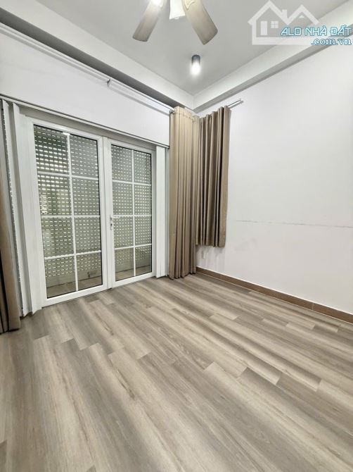 Mặt tiền Kinh doanh Phú Nhuận- Nguyễn Trọng Tuyển - 62m2 -6 tầng - sổ vuông - Chỉ 18.5T TL - 2