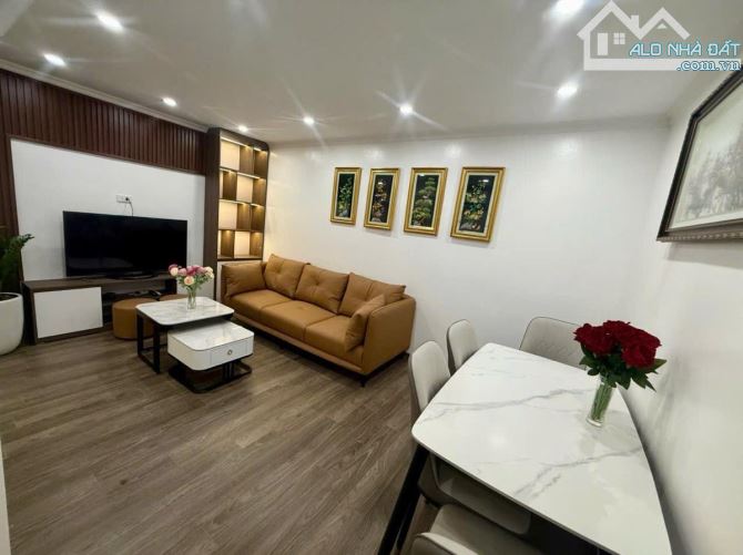 Bán tập thể Nguyễn Chí Thanh 3 ngủ - 90m2 - tầng 2 ngõ oto - full nội thất về ở ngay - 2