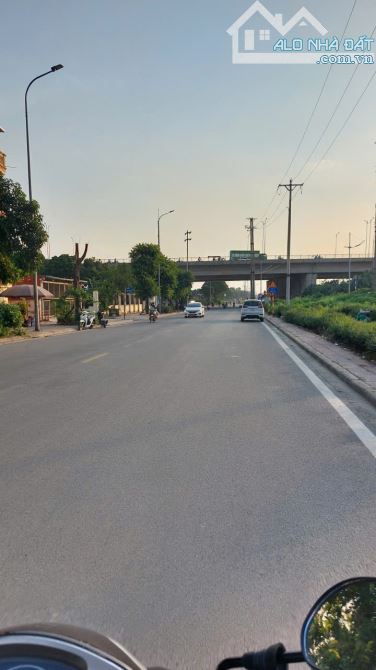 H.iếm phố Đức Giang gần 50m2- 5 tầng- 6.5 tỷ, 10m ra ô tô tránh, gần dốc ông Kền - 2