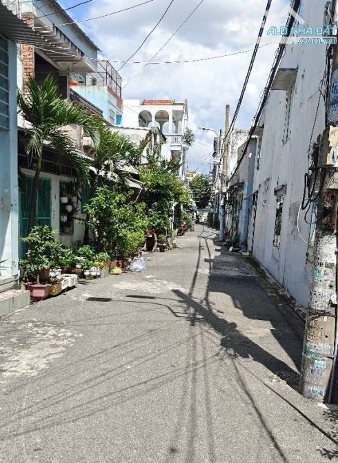 Bán nhà mặt tiền đường, 3 tầng 60m2, Ngay Tên Lửa, Kinh Dương Vương, chỉ hơn 4 tỷ - 2