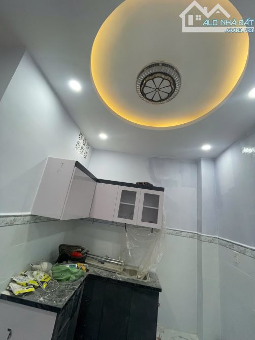 Nhà đẹp hẻm thông, dt 3x12 2pn shr đường Lưu Hữu Phước giá 3.95tỷ tl. - 2