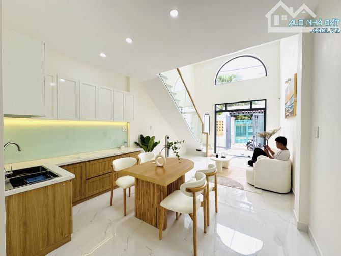 NHÀ MỚI ĐẸP 64m2 HẺM THÔNG ĐƯỜNG HT45, P. HIỆP THÀNH, Q.12 – GIÁ 4.79 TỶ. - 2