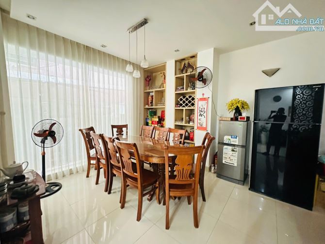 Vị trí hiếm có khó tìm, nhà 4 tầng chỉ sau lưng nhà mặt tiền đường Trần Phú, gầnThái Phiên - 2