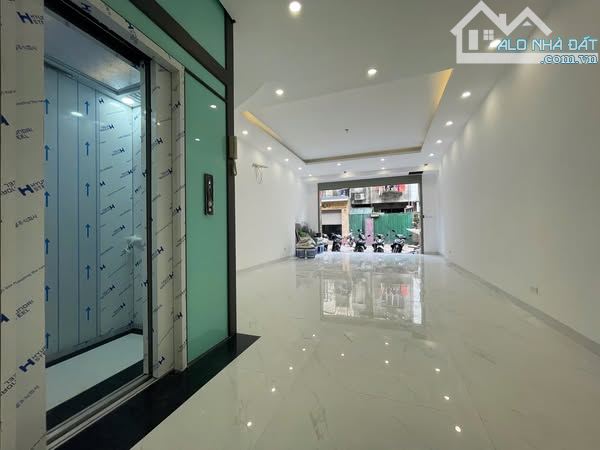 Bán nhà Phố 83m2- 4T- Liền Kề KĐT Văn Khê- Đường 2 ô tô tránh- Thang máy xịn- Nhỉnh 20 tỷ - 2