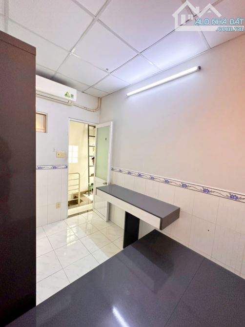 Nhà  hẻm ô tô 8m 2 tầng Đường Nguyễn Duy P10Q8. Giá 3,47 tỷ TL