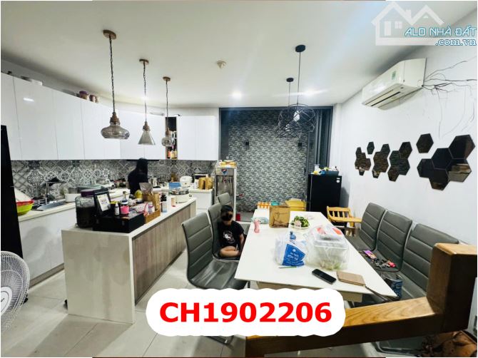 Nhà MT Tên Lửa - 5 x 18M - 12 Tỷ - 3 Tầng còn mới. - 2