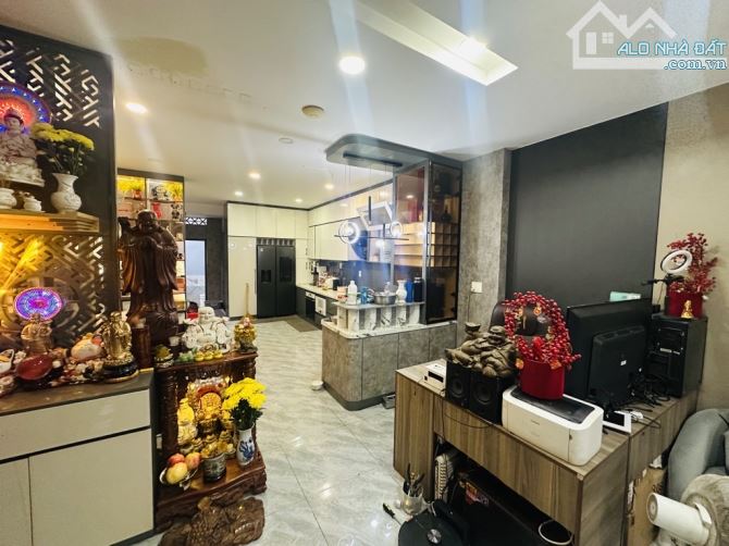 BÁN NHÀ 2 TẦNG NGAY CHỢ MINH NGHỆ , TAM BÌNH - CHỈ 6T2 - 2