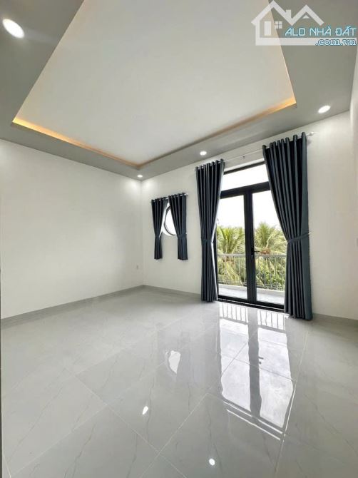 Bán nhanh căn nhà lầu ngay gần cổng chào Vĩnh Cửu giá 1ty 950 còn bớt - 2