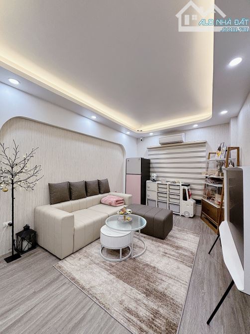 Nhà đẹp phố Gốc Đề, thiết kế đẹp, full nội thất sang trọng, ngõ nông thoáng, gần oto đỗ. - 2