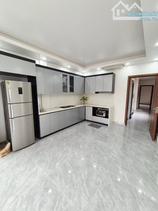 Nhà đẹp 6 tầng thang máy ô tô vào nhà kinh doanh 65m 20.5 tỷ - 2
