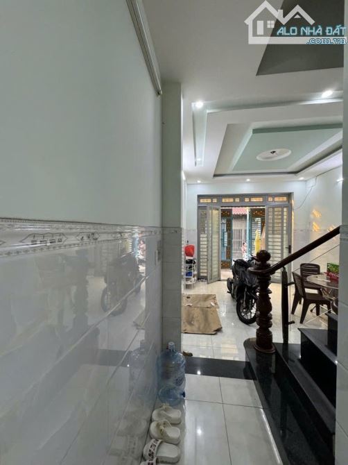 🏡NHÀ MỚI ĐẸP - 3 TẦNG - GIÁP TÂN PHÚ - HẺM XE HƠI THÔNG❗️💰CHỈ NHỈNH 4 TỶ (TL)💥💥 - 2