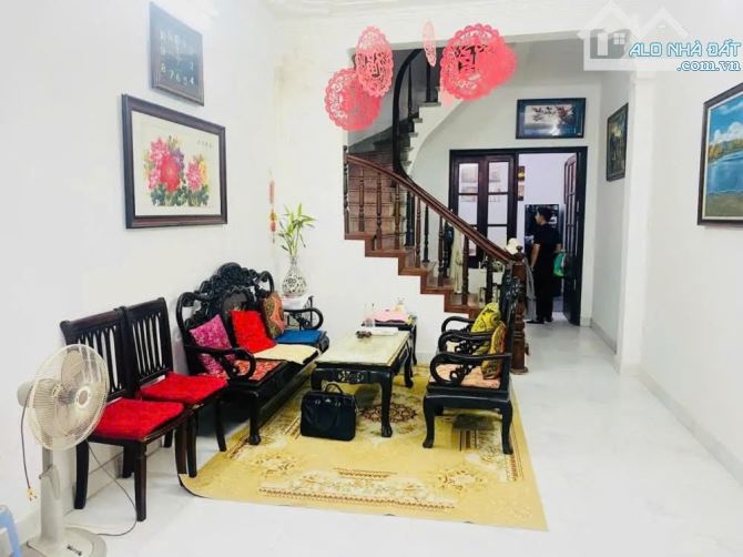BÁN NHÀ TÂY SƠN, ĐỐNG ĐA, Ô TÔ , VỈA HÈ, KINH DOANH, DÂN XÂY CHẮC ĐẸP, 50M, 15 TỶ - 2