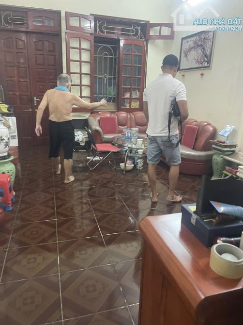 BÁN NHÀ TAM TRINH, 62M, 3T, MT 4,9M, NGÕ NÔNG RỘNG, GẦN Ô TÔ, GẦN PHỐ, CHỈ 10 TỶ. - 2