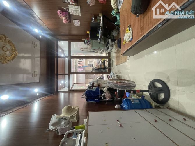 Chính chủ bán gấp nhà 45m², 4 tầng tại ngõ 33 đường Lương Ngọc Quyến, Văn Quán – giá chỉ 8 - 2
