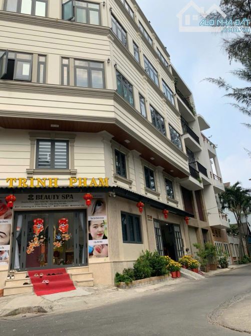 Bán gấp Tòa CHDV góc 2 Mặt Tiền, Tân phong Q7 - 12x15m - 5 Tầng gồm 33 Phòng. 65 Tỷ - 2