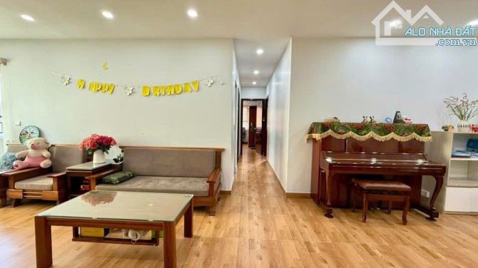 Satra Eximland- Phan Đăng Lưu-P1- PN 3PN, 145m2, NTCB, 21tr/th - 2
