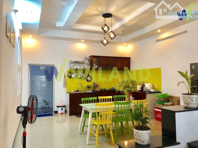 BÁN NHÀ 3 TẦNG KHU Á CHÂU HƯỚNG TÂY TỨ TRẠCH VỊ TRÍ KHU DU LỊCH ĐÔNG ĐÚC CHỈ 12 TỶ - 2