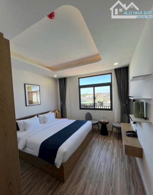 Cho thuê khách sạn mặt tiền Thủ Khoa Huân, Dalat - 2